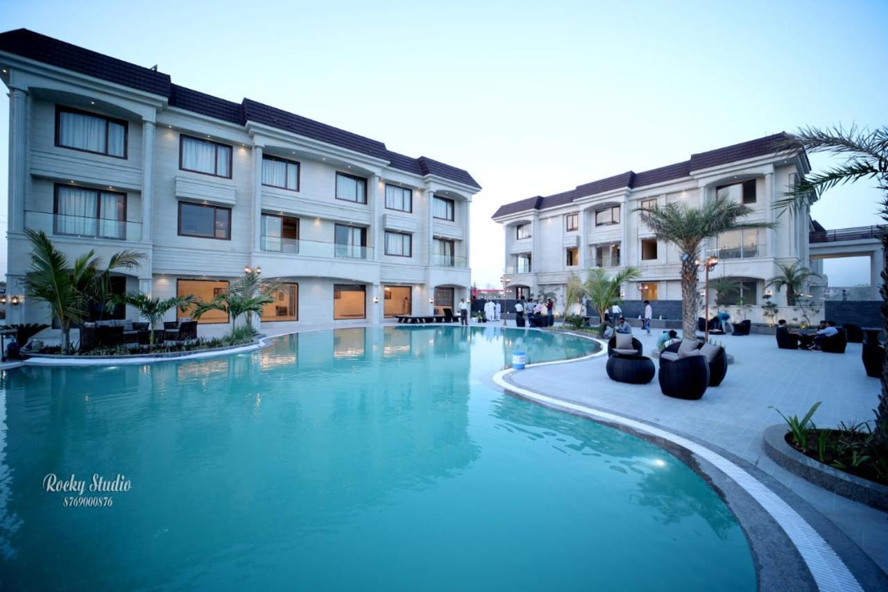 The Imperial Prime Clarks Inn Suites, Bhilwara Esterno foto