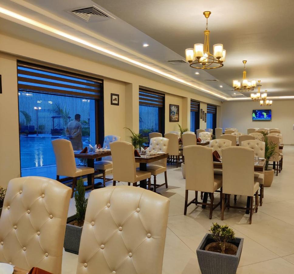 The Imperial Prime Clarks Inn Suites, Bhilwara Esterno foto