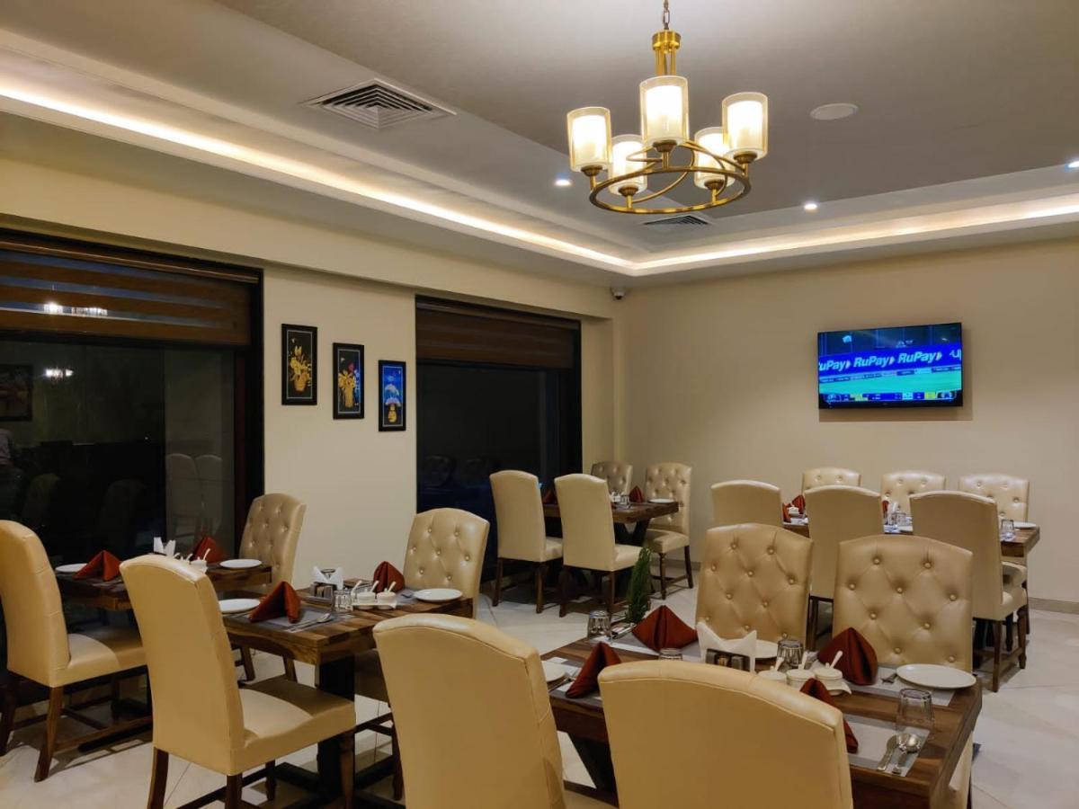 The Imperial Prime Clarks Inn Suites, Bhilwara Esterno foto