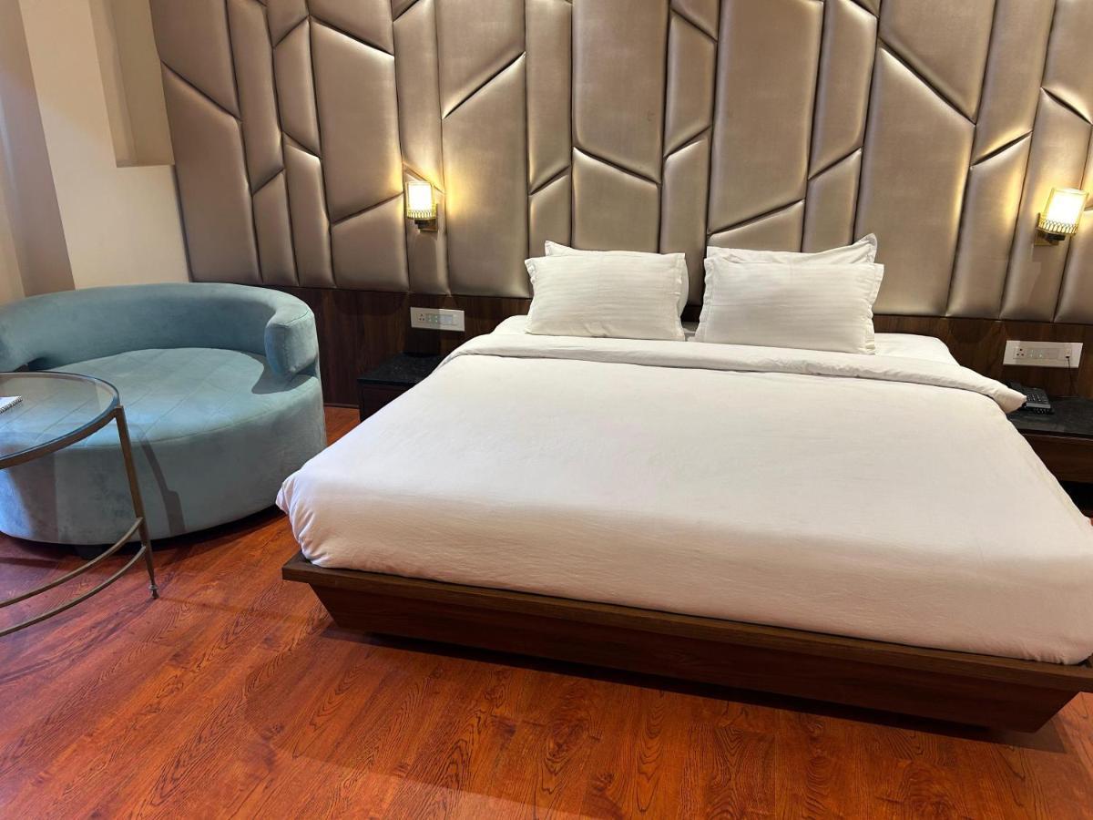 The Imperial Prime Clarks Inn Suites, Bhilwara Esterno foto