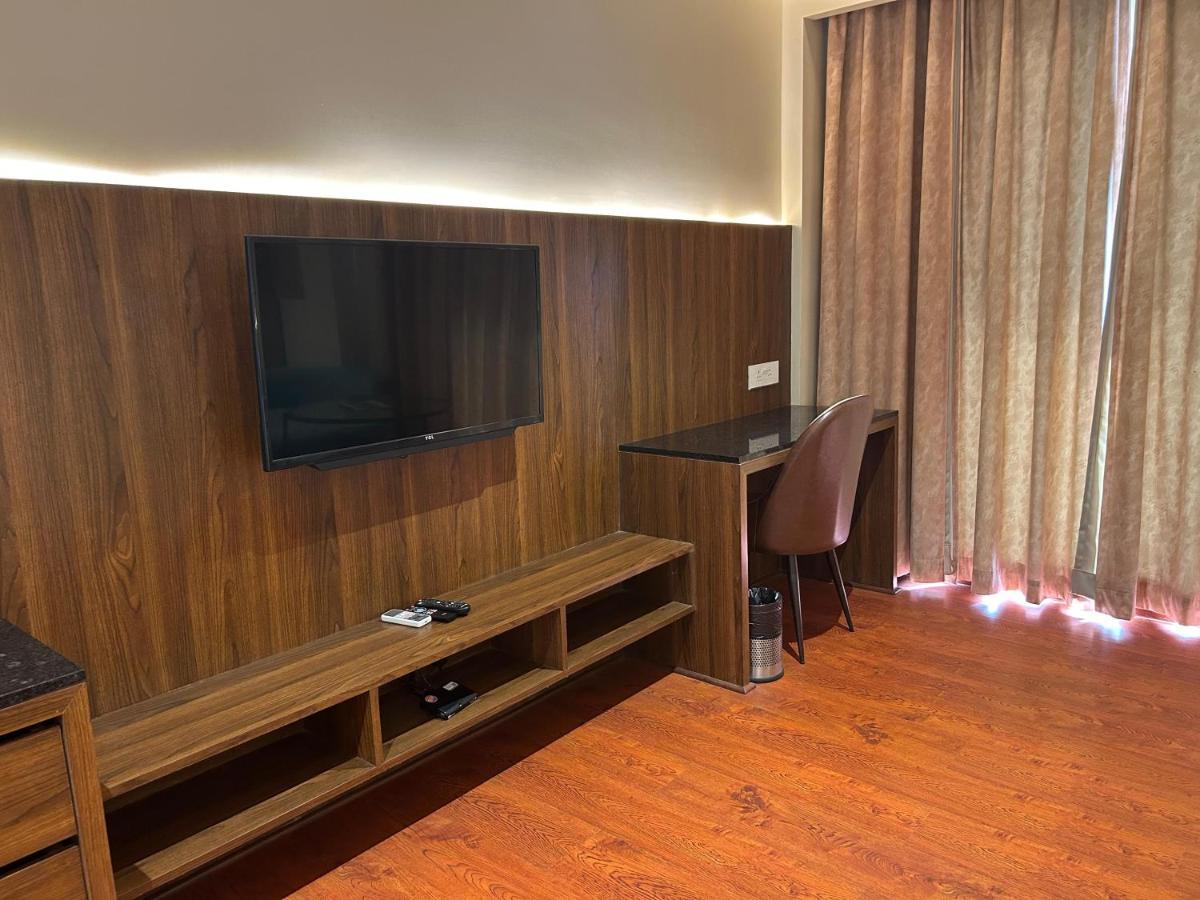 The Imperial Prime Clarks Inn Suites, Bhilwara Esterno foto