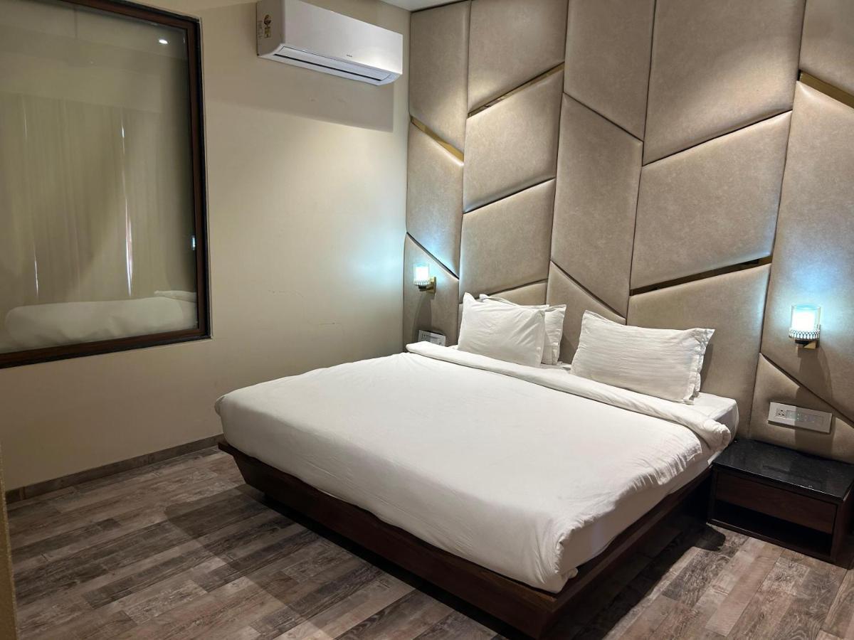 The Imperial Prime Clarks Inn Suites, Bhilwara Esterno foto